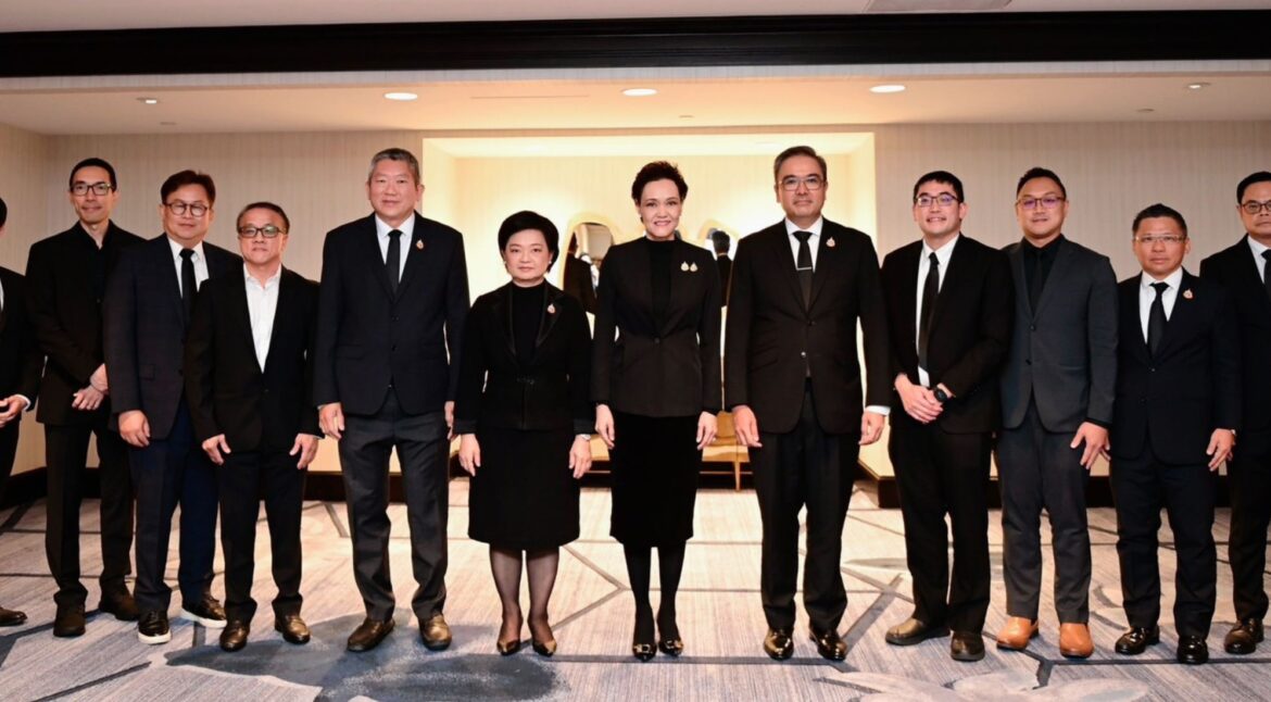 Thailand’s Minister of Commerce, Mrs. Suphajee Suthumpun