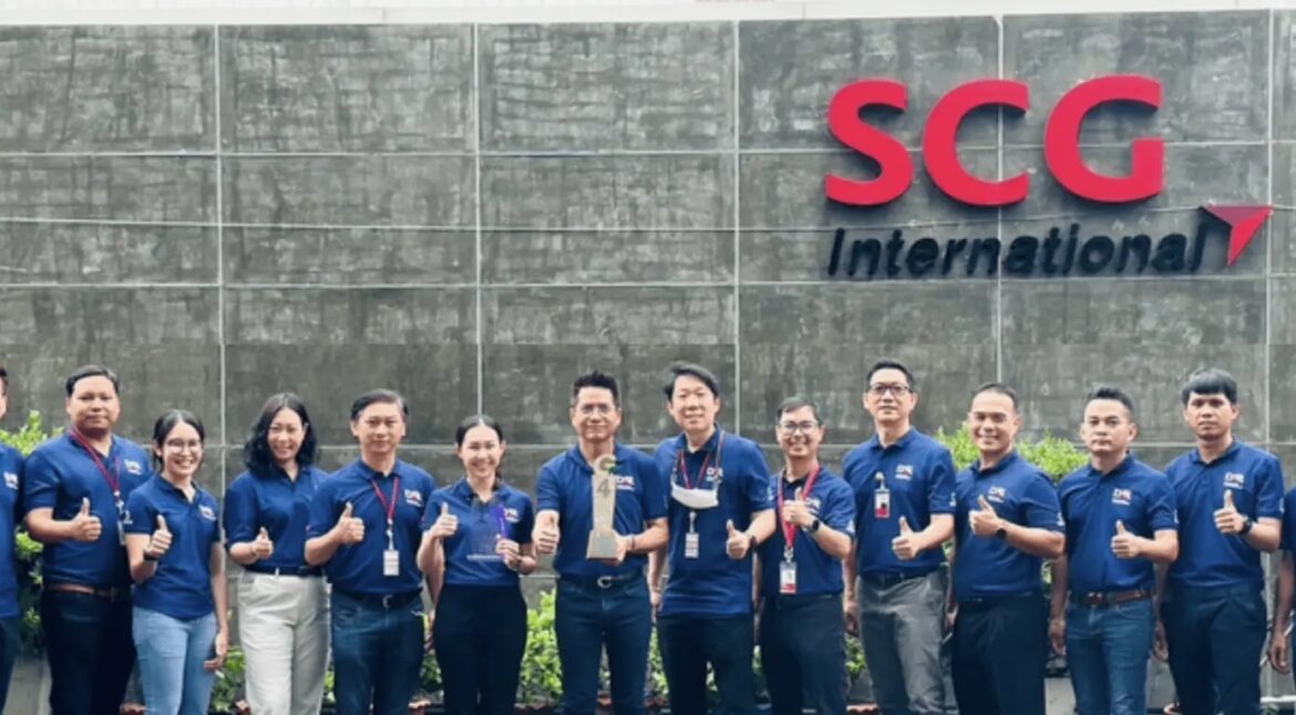 SCG International Corporation Company Limited, led by Mr. Yongyos Pholtanawat, ASEAN Supply Chain Director, and Ms. Wattanee Taeracoop, Energy Business Division Manager, has been recognized with two awards from the Ministry of Industry