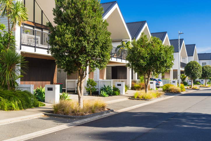 Australia : Record Money, New Conditions​