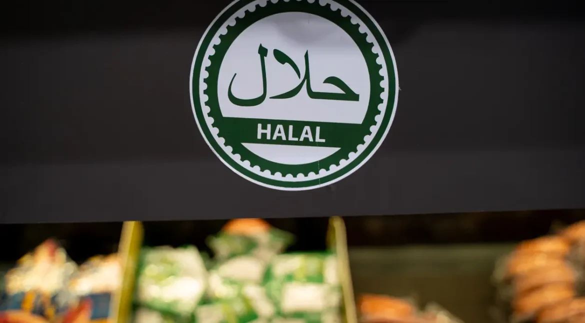 Halal certification for Food and Beverage by Siam Signature